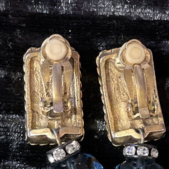 VTG Goldtone Twisted Scroll Rhinestone Czech Glass Bead Drop Clip On Earrings - Picture 7 of 7